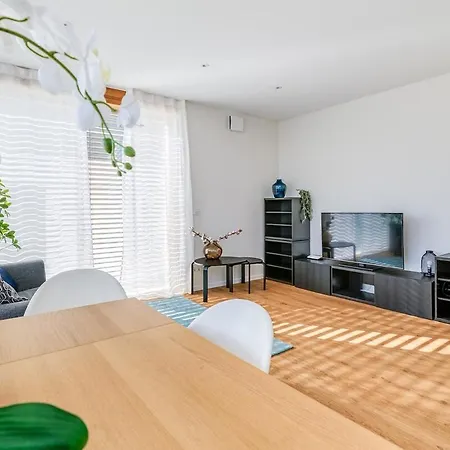 Appartement Bright & Spacious 1-bedroom In Kirchberg 6rdk Luxemburg