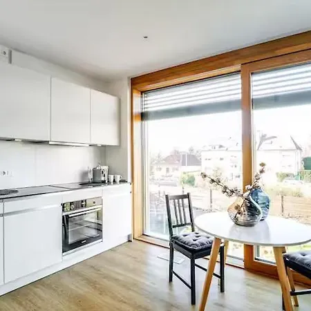 Bright & Spacious 1-bedroom In Kirchberg 6rdk *