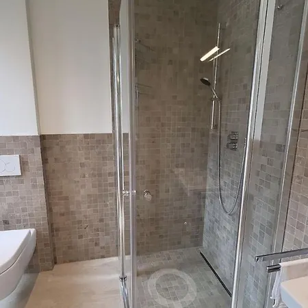 Apartament Bright & Spacious 1-bedroom In Kirchberg 6rdk