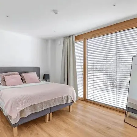 Bright & Spacious 1-bedroom In Kirchberg 6rdk Apartament *