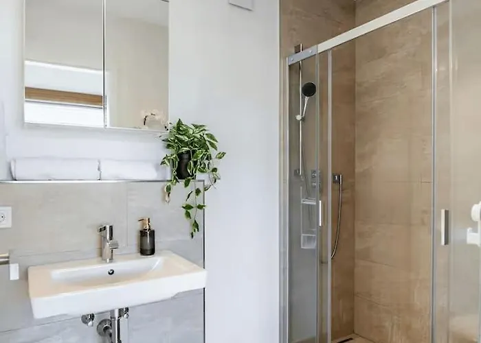 Bright & Spacious 1-bedroom In Kirchberg 6rdk * Luxemburgo