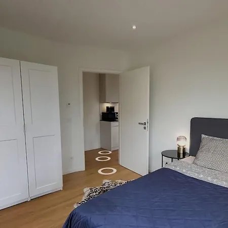 Bright & Spacious 1-bedroom In Kirchberg 6rdk 아파트