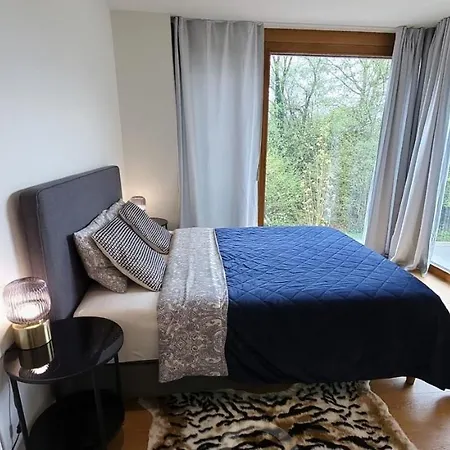 아파트 Bright & Spacious 1-bedroom In Kirchberg 6rdk *